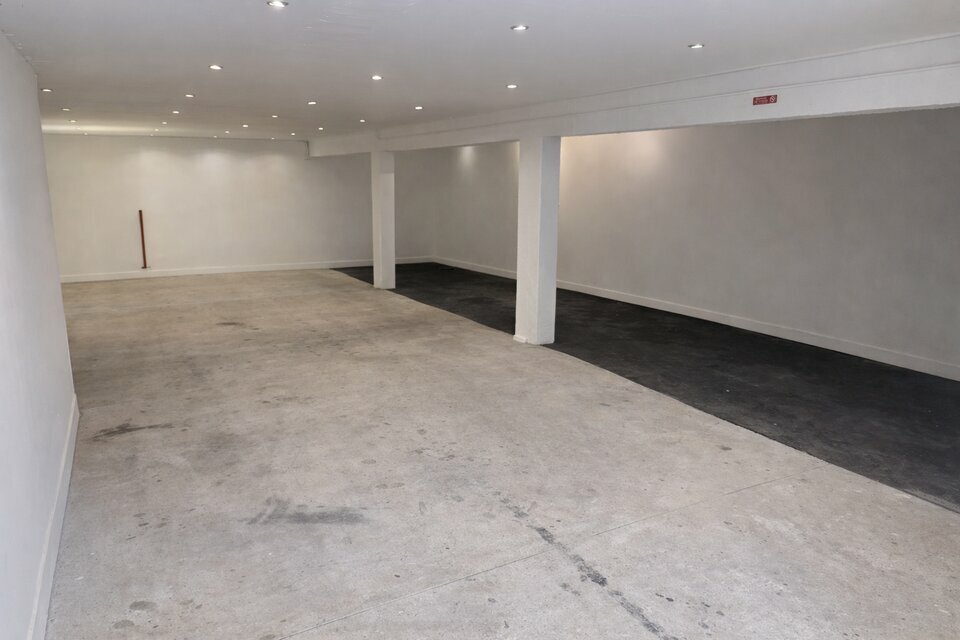 Local d'activité à louer - 136.0 m2 - 64 - Pyrenees-Atlantiques