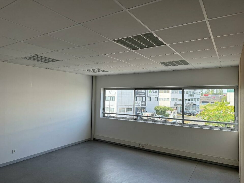 Bureaux à louer - 95.0 m2 - 64 - Pyrenees-Atlantiques