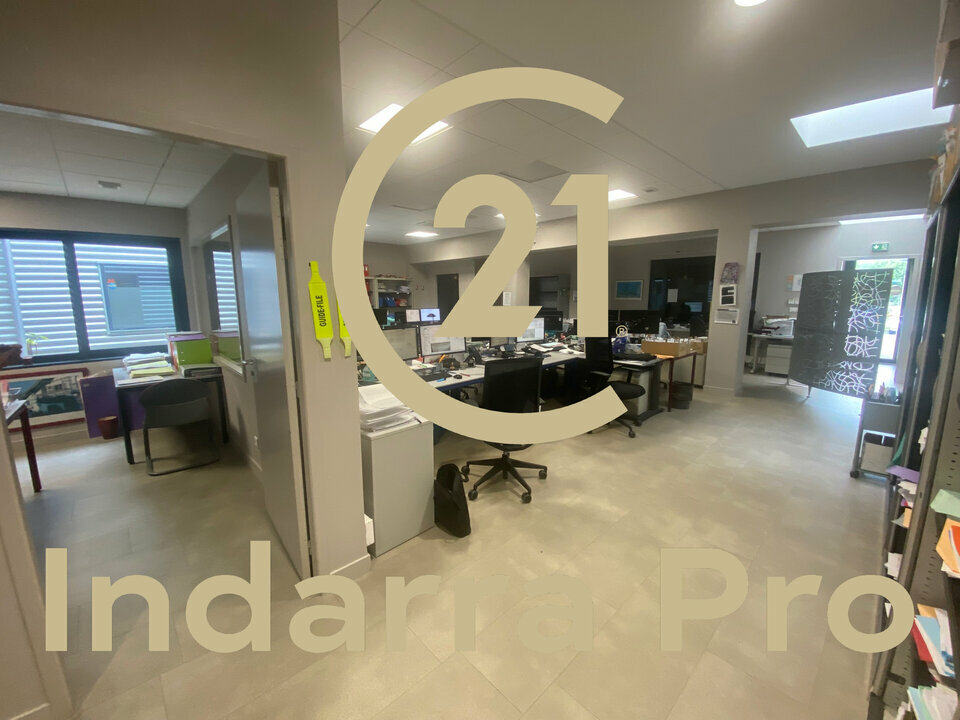 Bureaux à louer - 342.0 m2 - 64 - Pyrenees-Atlantiques