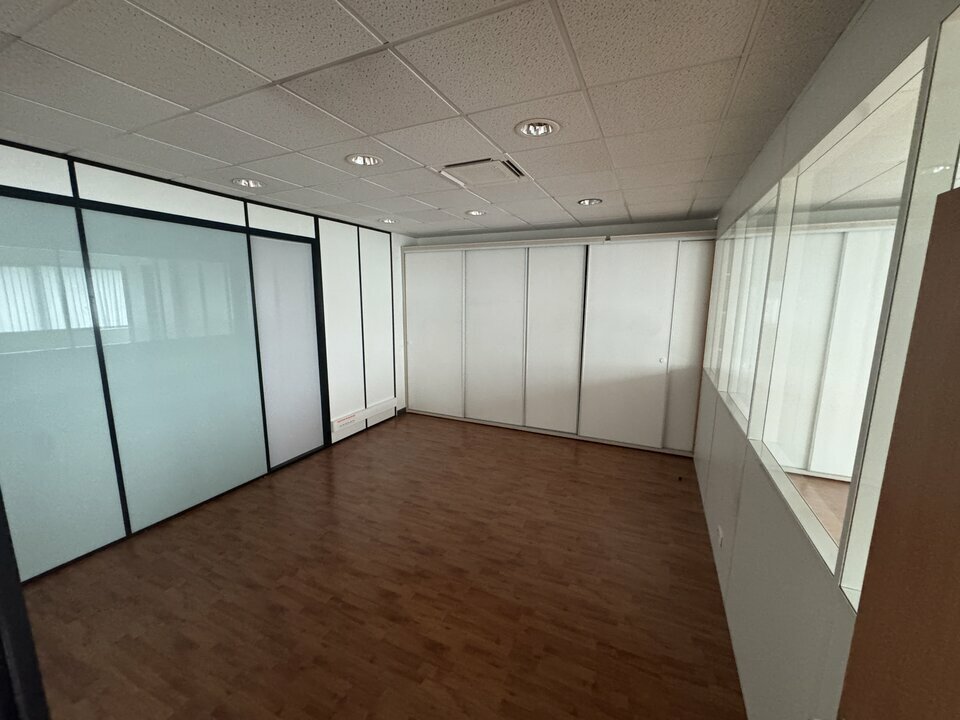 Bureaux à louer - 580.0 m2 - 64 - Pyrenees-Atlantiques
