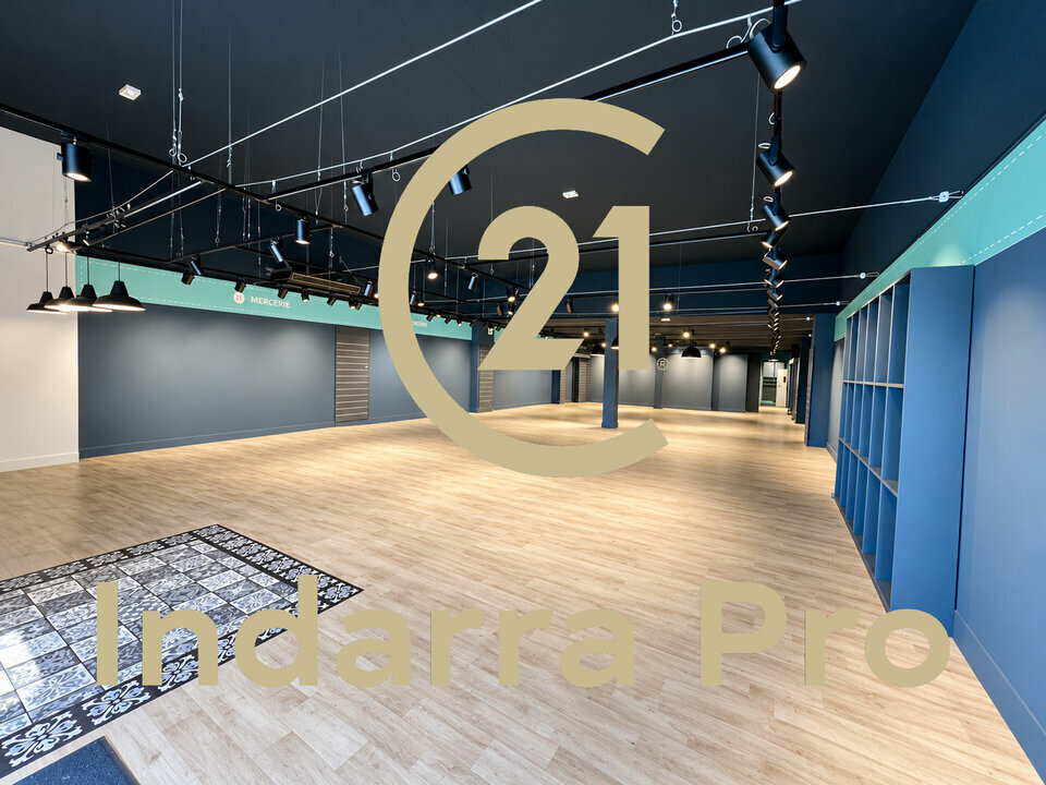 Local commercial à louer - 440.0 m2 - 64 - Pyrenees-Atlantiques