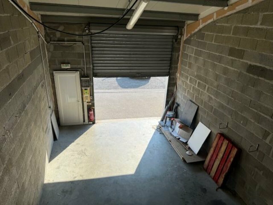 Entrepôt à louer - 64.0 m2 - 64 - Pyrenees-Atlantiques