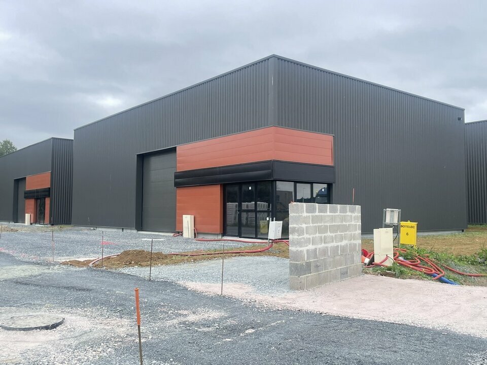 A louer Locaux d'activité 330m² Soliers