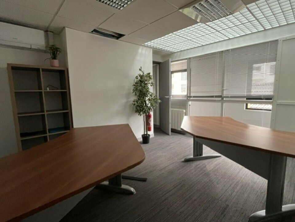 A LOUER - BUREAUX - VANNES Pompidou