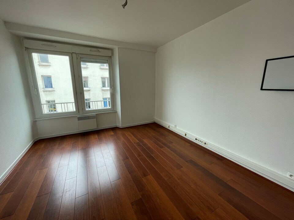 Visuel 3 de l'annonce : BUREAUX - A LOUER - BREST PORT - EMPLACEMENT N°1
