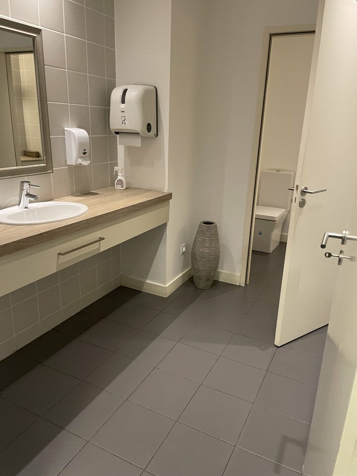 Visuel 4 de l'annonce : A LOUER - BUREAUX- CENTRE VILLE BREST
