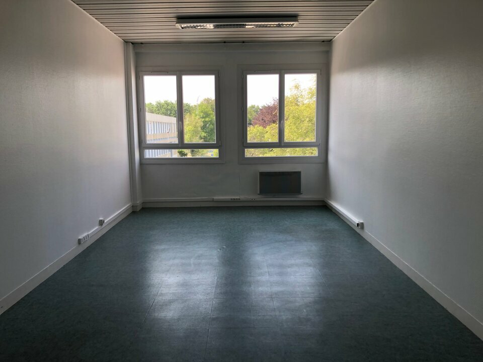 Visuel 6 de l'annonce : LOCATION - BUREAUX - KERGARADEC