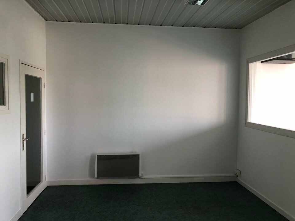 Visuel 3 de l'annonce : LOCATION - BUREAUX - KERGARADEC