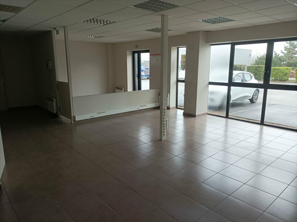Visuel 2 de l'annonce : A VENDRE- LOCAL D'ACTIVITE-GUIPAVAS