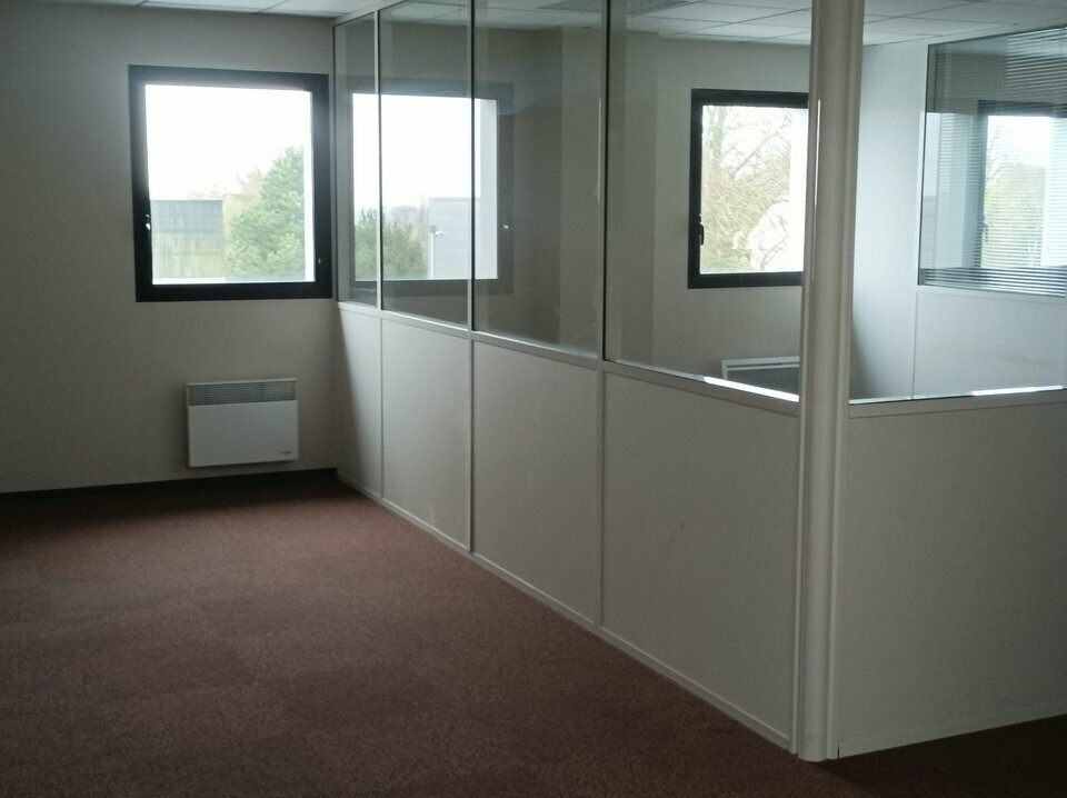Visuel 3 de l'annonce : A VENDRE- LOCAL D'ACTIVITE-GUIPAVAS
