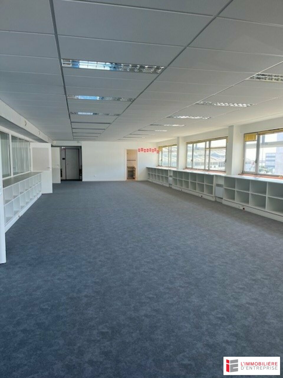 Visuel 4 de l'annonce : A  VENDRE - BUREAUX 220m2 - BREST PORT DE COMMERCE