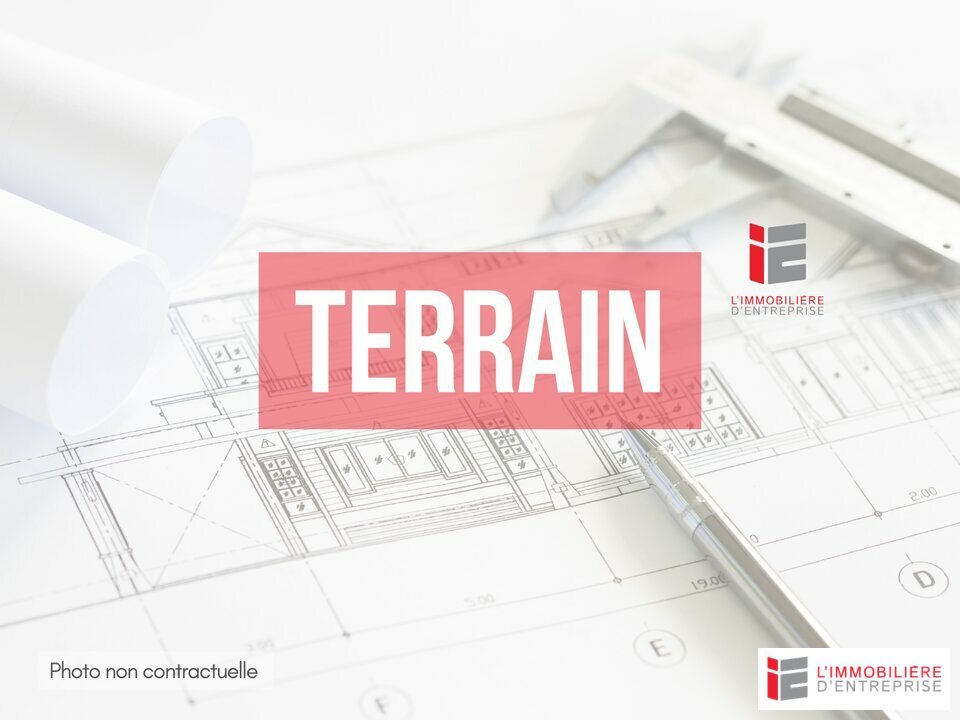 DOL DE BRETAGNE: A VENDRE FONCIER 10734 m²