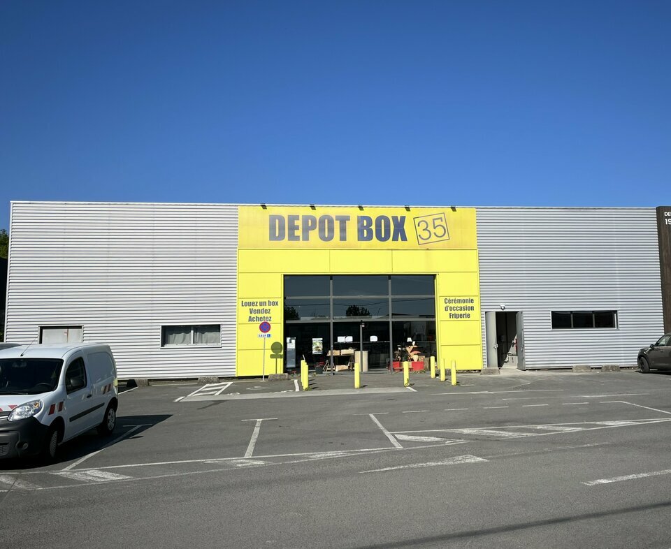 LOCAL COMMERCIAL - A LOUER - LA RICHARDAIS - 600 M²