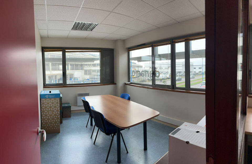Visuel 3 de l'annonce : A LOUER -BUREAUX - PORT DE COMMERCE