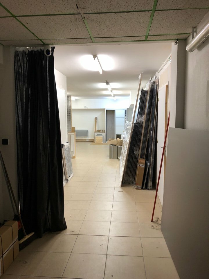 Visuel 2 de l'annonce : LOCATION - LOCAL COMMERCIAL - 268 m2- BREST - KERGARADEC