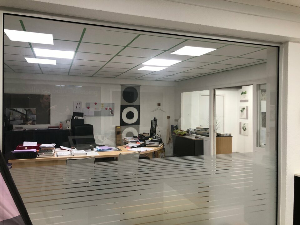 Visuel 1 de l'annonce : LOCATION - LOCAL COMMERCIAL - 268 m2- BREST - KERGARADEC