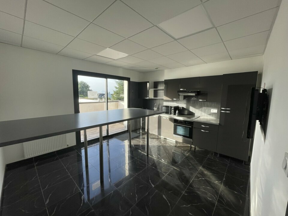 A LOUER - BUREAUX - GUIPAVAS