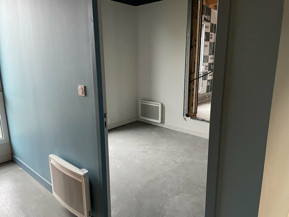 Visuel 3 de l'annonce : A VENDRE - BUREAUX - GUIPAVAS