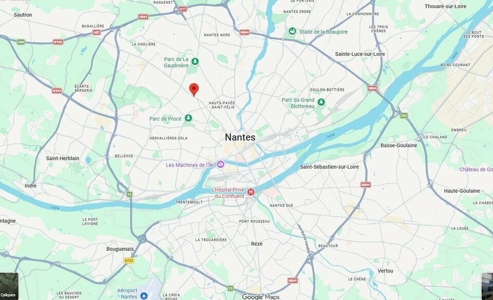 NANTES ROUTE DE VANNES , DESSERVIE PAR LE TRAMWAY