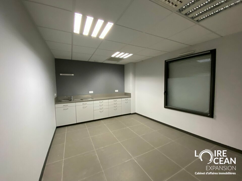 A LOUER BUREAUX SAINTE LUMINE DE CLISSON