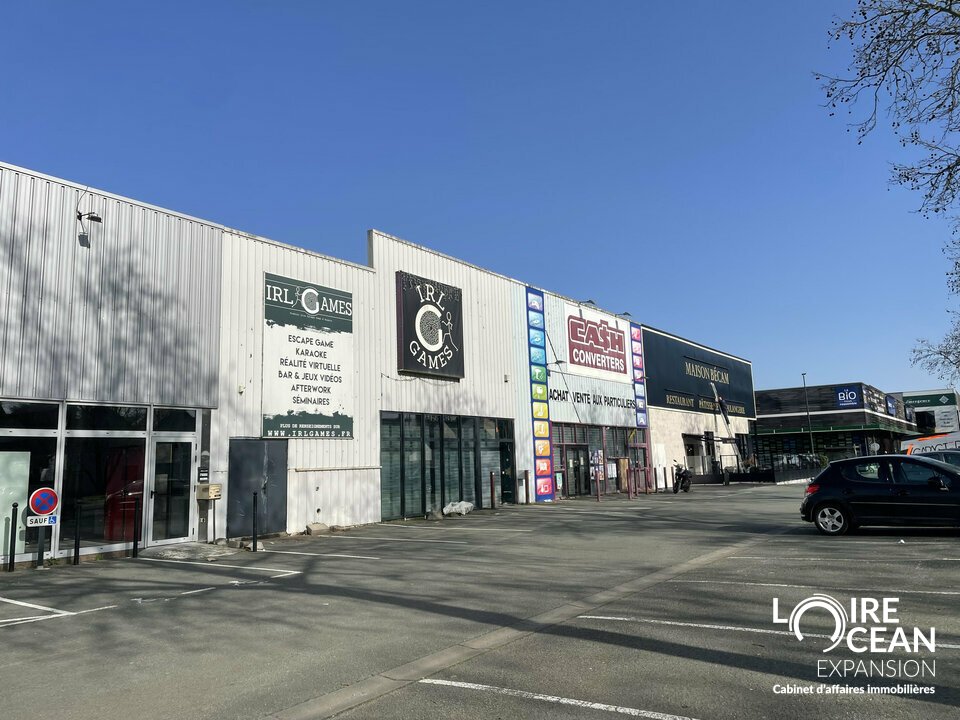 ANGERS  Zone Commerciale Saint-Serge