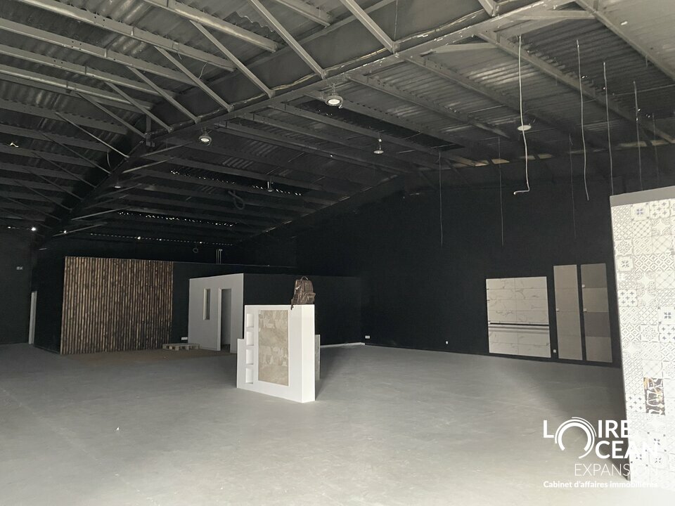 Local de 469 m²  secteur St Serge