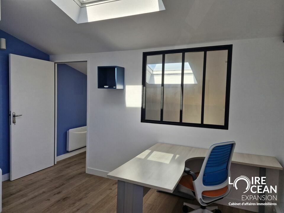 BUREAUX OU MIXTE ACTIVITES- BUREAUX A  PORNIC - ZONE OUEST ! 