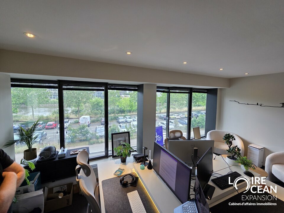 BUREAUX EXCEPTIONNEL VUE LOIRE