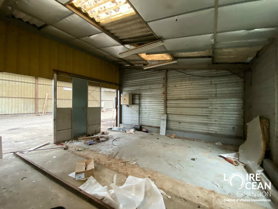 A VENDRE ENTREPOT