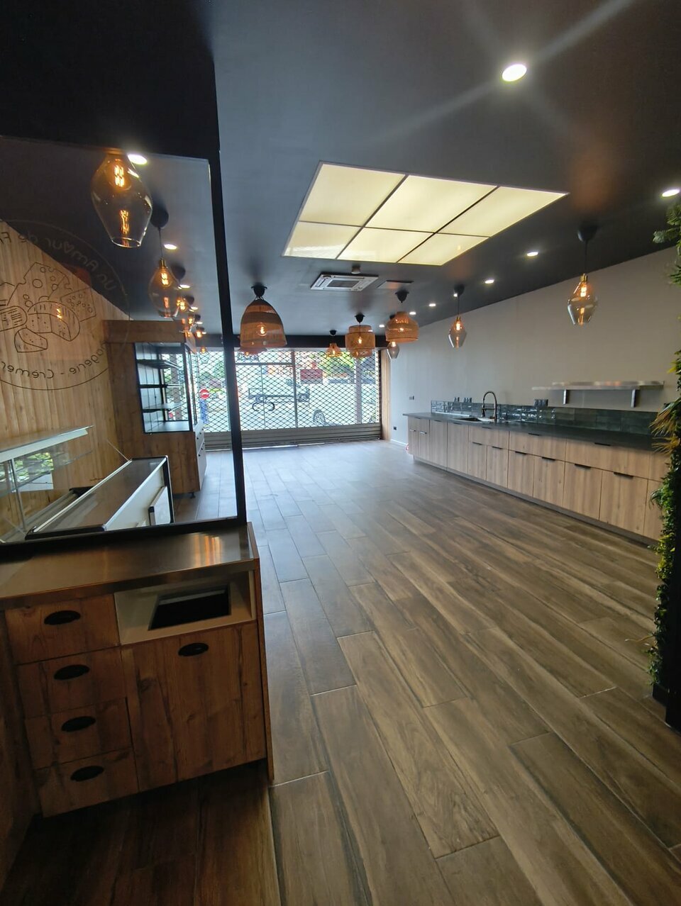 Local commercial à louer – 73 m² – Belle visibilité sur Sautron
