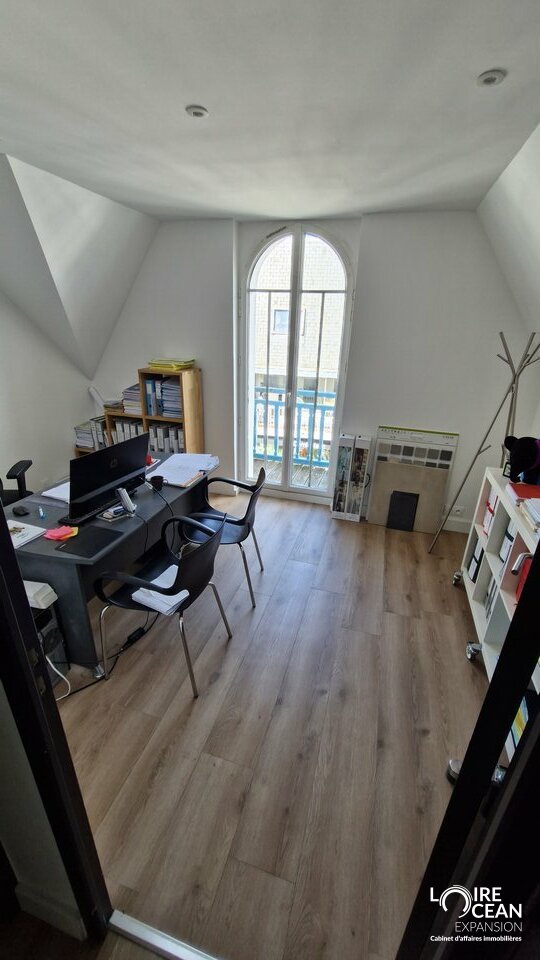A LOUER – BUREAUX A LA BAULE – CENTRE VILLE