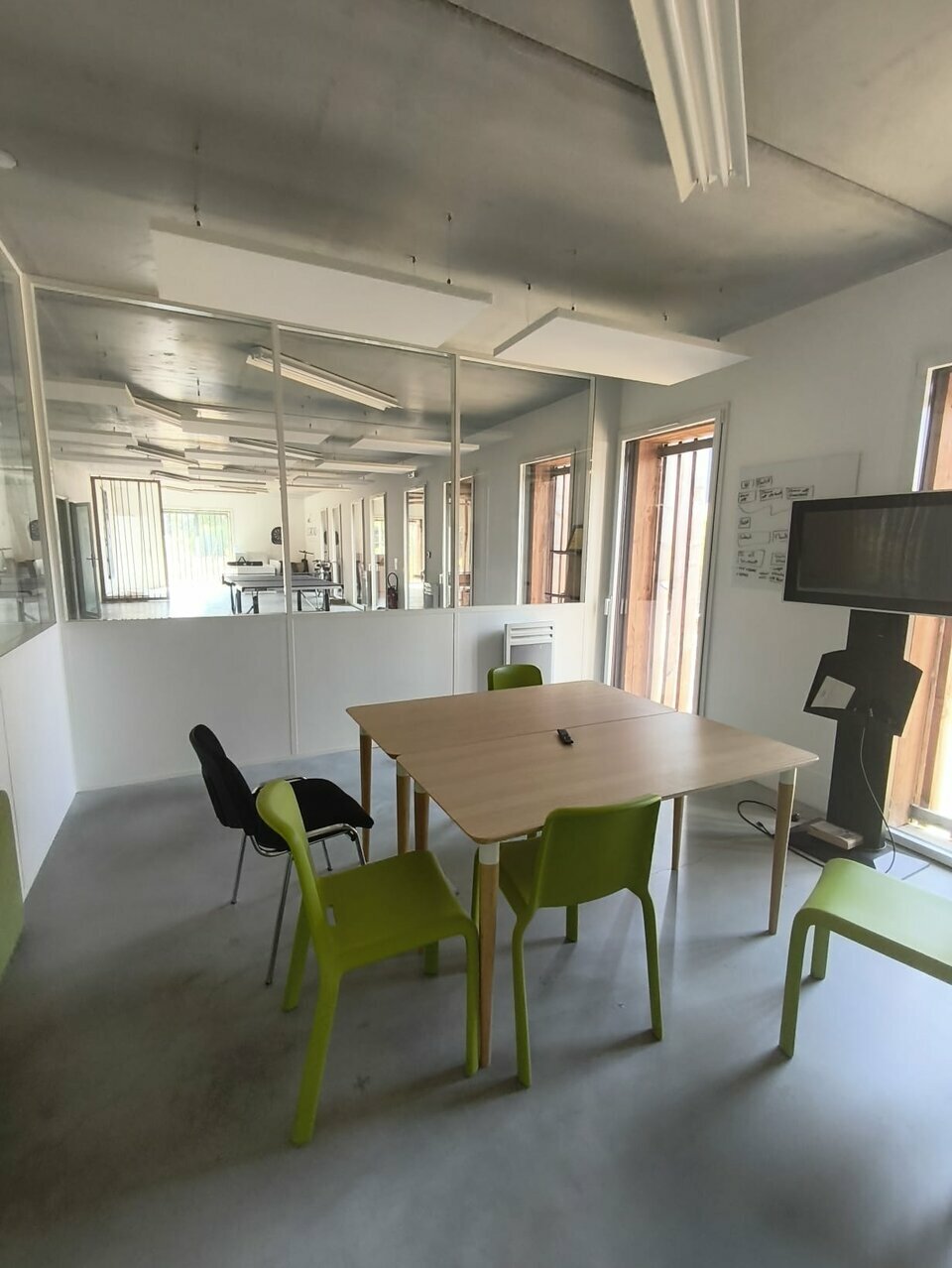 Bureaux récents de 500 m² à louer – La Chevrolière