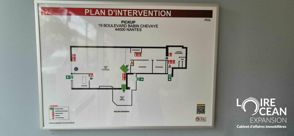 LOIRE OCÉAN EXPANSION vous propose à la LOCATION :

Un local d&rsquo;activités de 320 m², situé à proximité immédiate du centre-ville de Nantes, sur l&rsquo;Île de Nantes, dans un environnement urbain dynamique, parfaitement adapté aux activités logistiques et de d