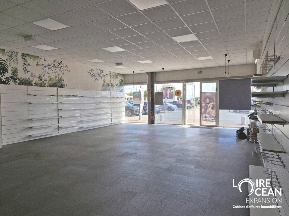 OPPORTUNITE LOCAL COMMERCIAL ZONE COMMERCIALE OUEST DE PORNIC