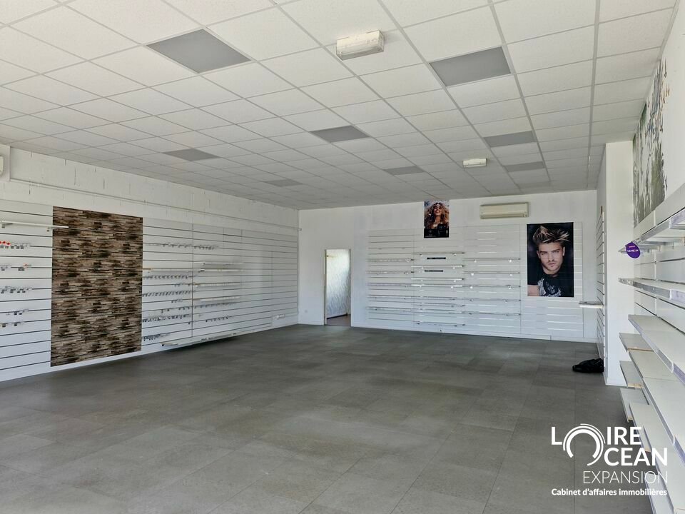 OPPORTUNITE LOCAL COMMERCIAL ZONE COMMERCIALE OUEST DE PORNIC