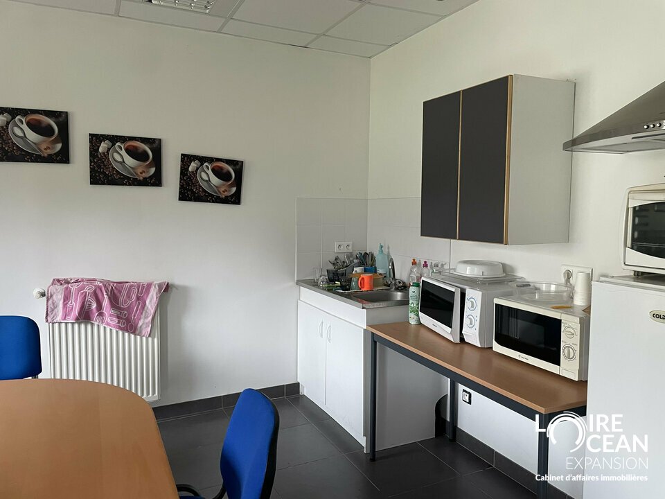 À louer  Ensemble de bureaux à Vallet