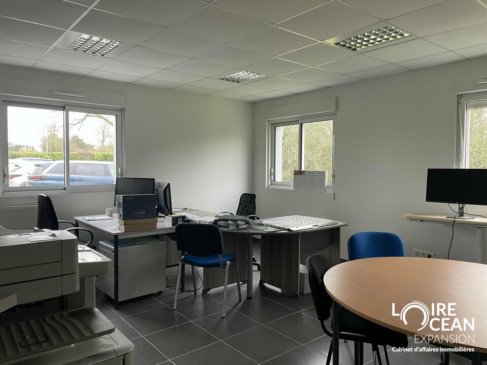 À louer  Ensemble de bureaux à Vallet