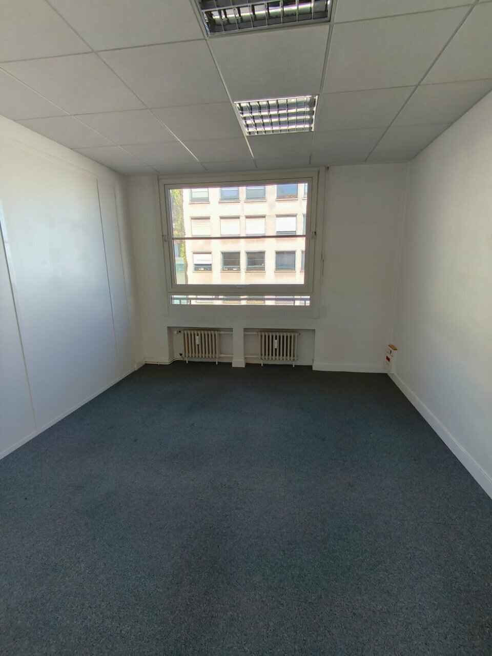 Bureaux lumineux 96 m²  Plein centre-ville  Accès PMR / Ascenseur
