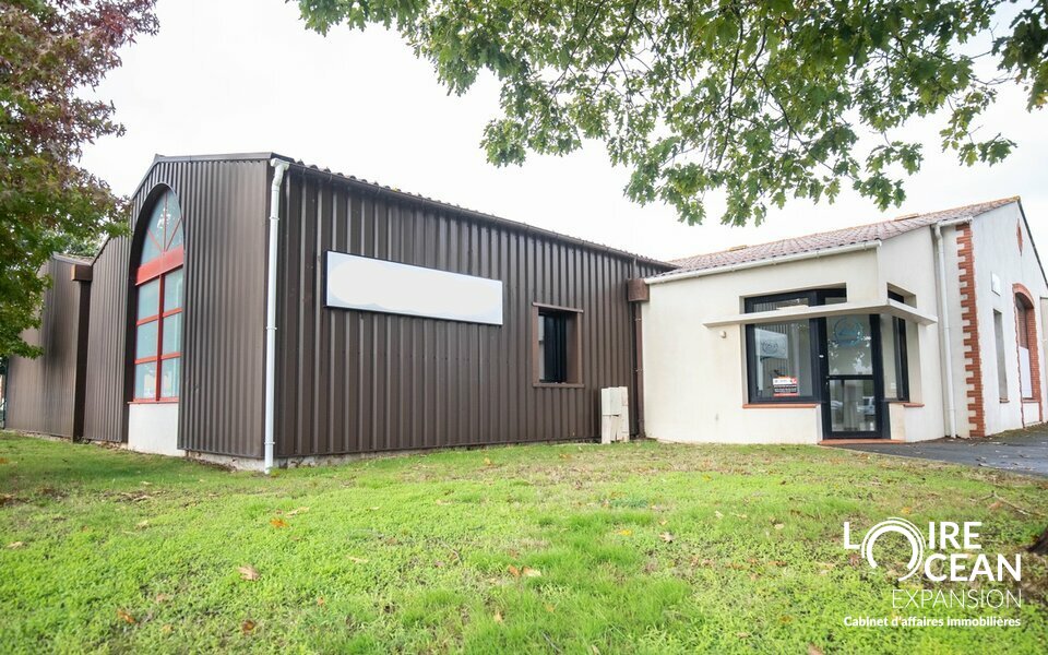 Local d’activité 214 m² Challans Zone artisanale et commerciale Local d’activité 214 m² Challans Zone artisanale et commerciale