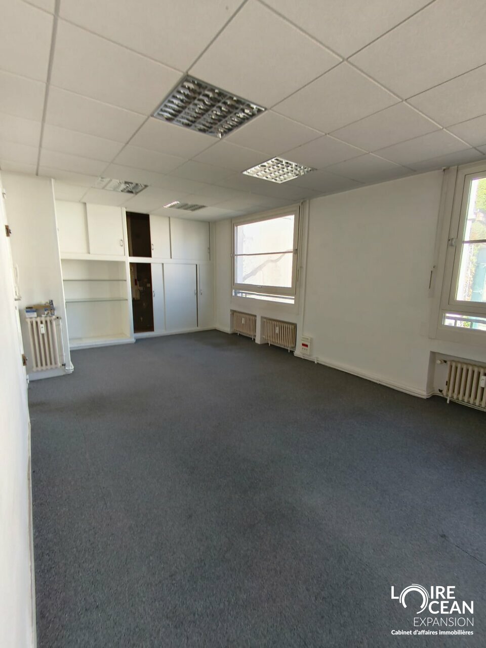 Bureaux lumineux 96 m²  Plein centre-ville  Accès PMR / Ascenseur