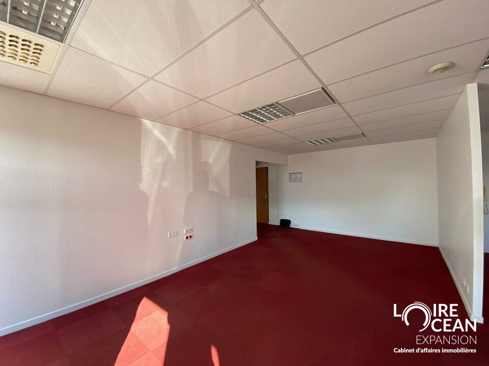 A LOUER BUREAUX / ZONE POLE SUD