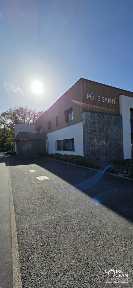 A VENDRE – LOCAL PROFESSIONNEL – HERBIGNAC