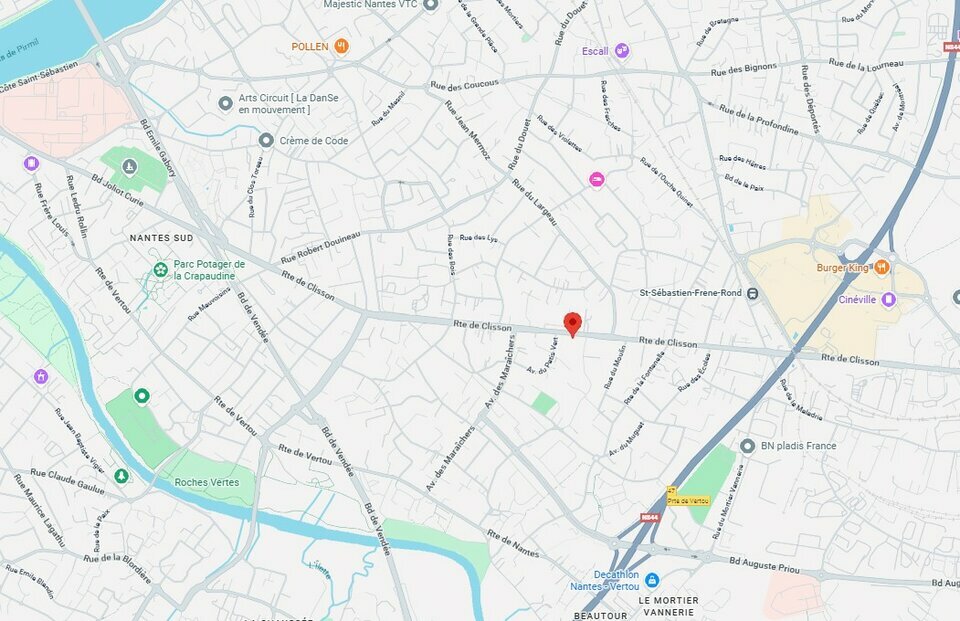 AU SUD DE NANTES SUR UN AXE A FORT TRAFIC