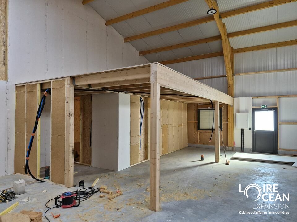 À LOUER  LOCAL D&rsquo;ACTIVITÉ DE 290 M²  PARC D&rsquo;ACTIVITÉS DE LA HURLINE  SAINT-PÈRE-EN-RETZ