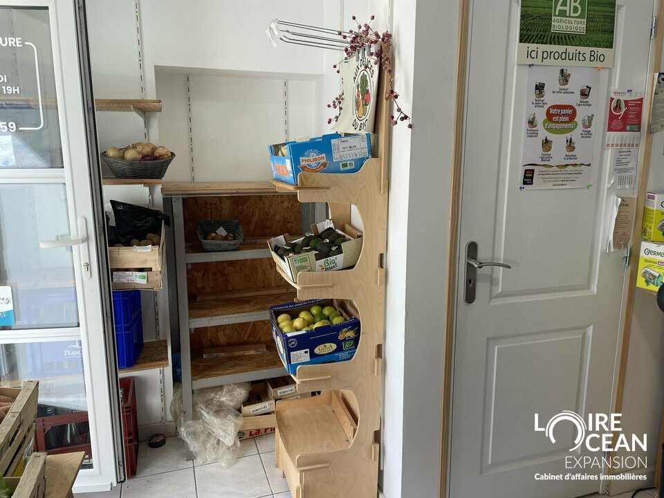 LOCAL COMMERCIAL / PROFESSIONNEL  MAUVES-SUR-LOIRE