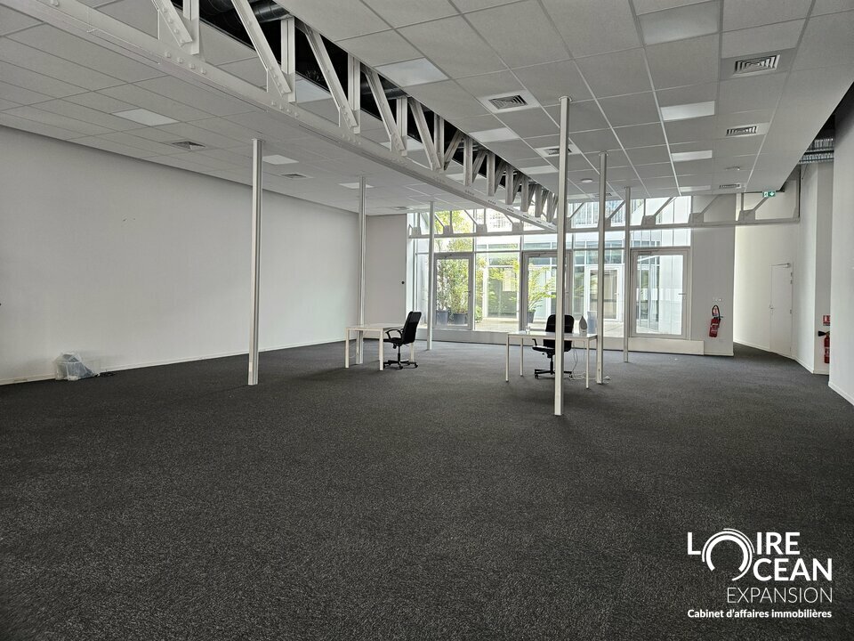 À LOUER  Bureaux rénovés Nantes centre  480 m² divisibles