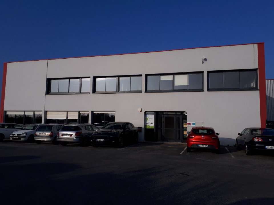 A LOUER BUREAUX