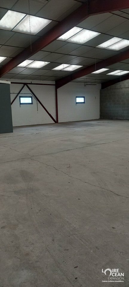 À louer  Local d’activité d’environ 114 m²  Est de l’agglomération nantaise