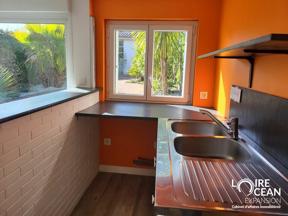 LOCAL COMMERCIAL/BUREAUX PORNIC CENTRE A VENDRE ET A LOUER !