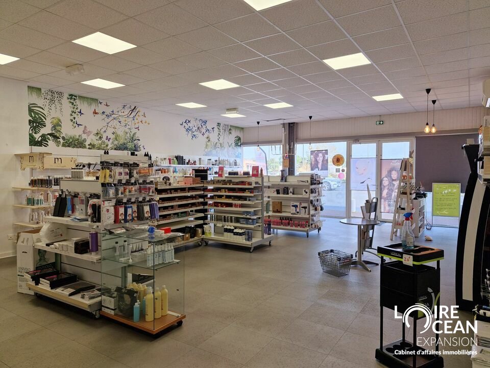 OPPORTUNITE LOCAL COMMERCIAL ZONE COMMERCIALE OUEST DE PORNIC